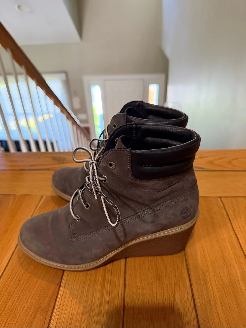 Timberland Women's Gray Lace-Up Winter Boots with Wedge!
